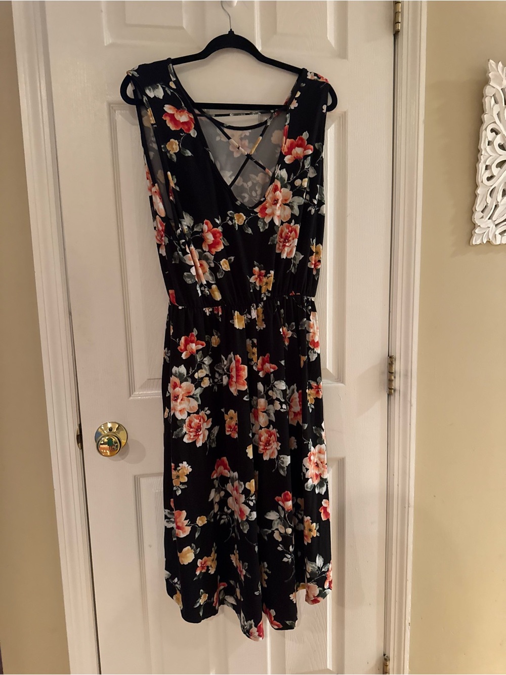 white birch Black Floral V-Neck Midi Dress with Crisscross Back